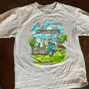 Boys Minecraft shirt 5/$20